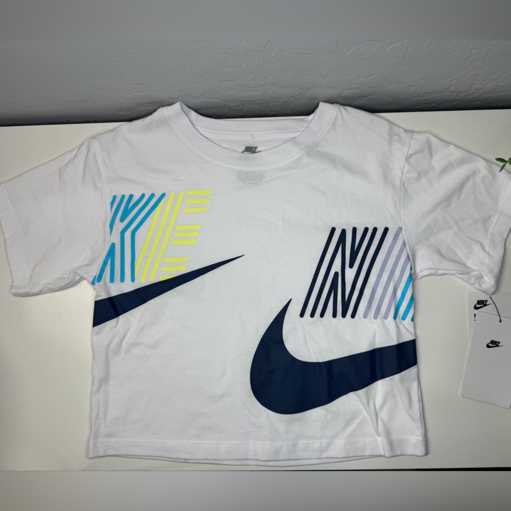 NWT Nike Girl crop top Size 6 - Picture 2 of 7
